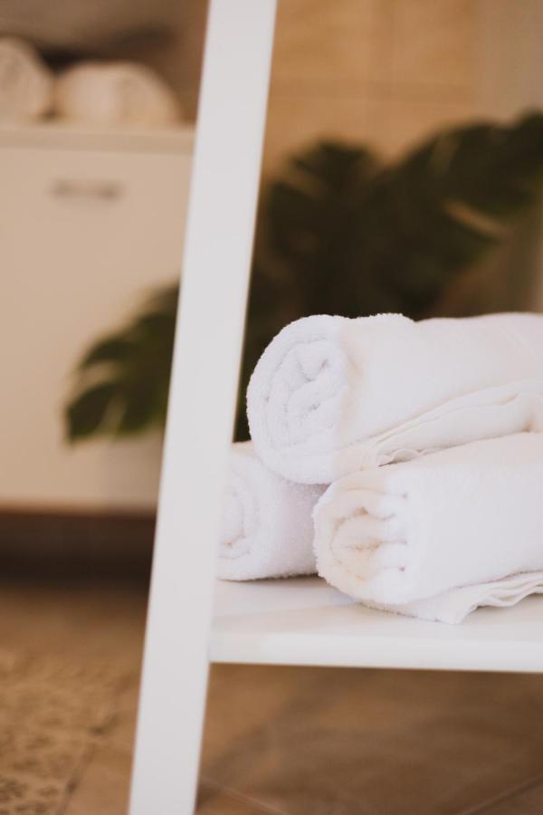 Апартаменты Scardona Rustica, Bed & Breakfast With Jacuzzi, Bbq And Free Parking In Skradin, Krka Экстерьер фото
